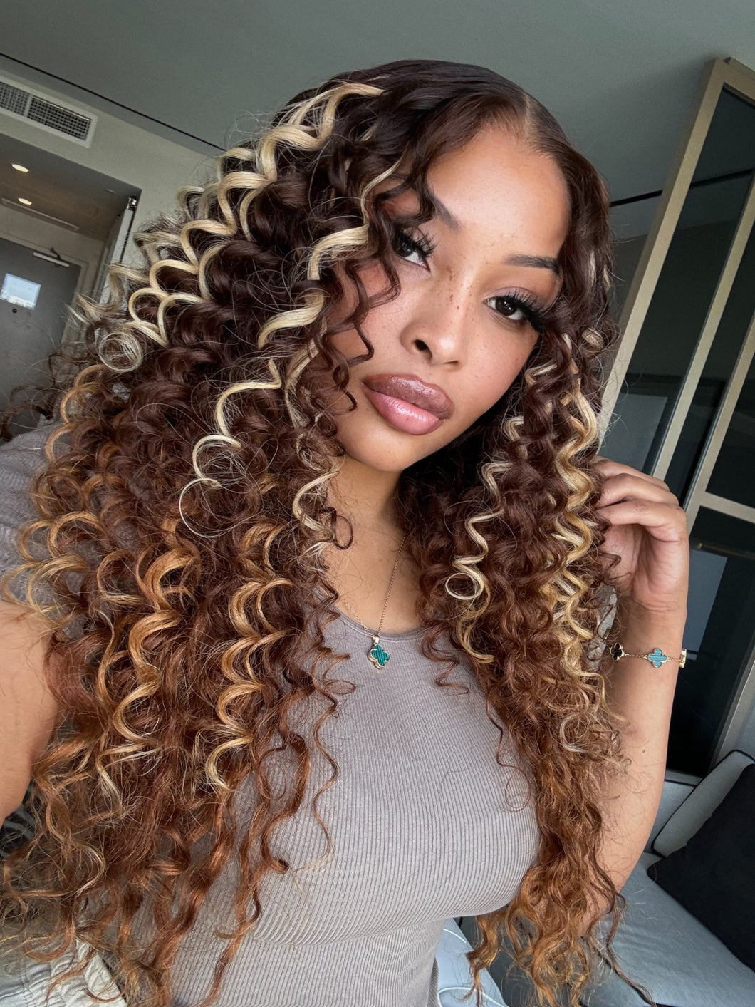 Warm Honey avari curly