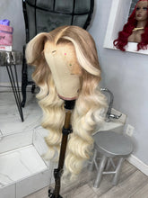 Load image into Gallery viewer, ‘ASHED CARAMEL CREAM’ HD LACE WIG